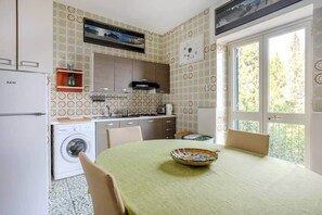 Fridge, microwave, stovetop, coffee/tea maker - [Le Grand Bleu] - Villa Maremonti Taormina (Taormina)