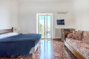 3 camere, ferro/asse da stiro, culla da viaggio, accesso a Internet