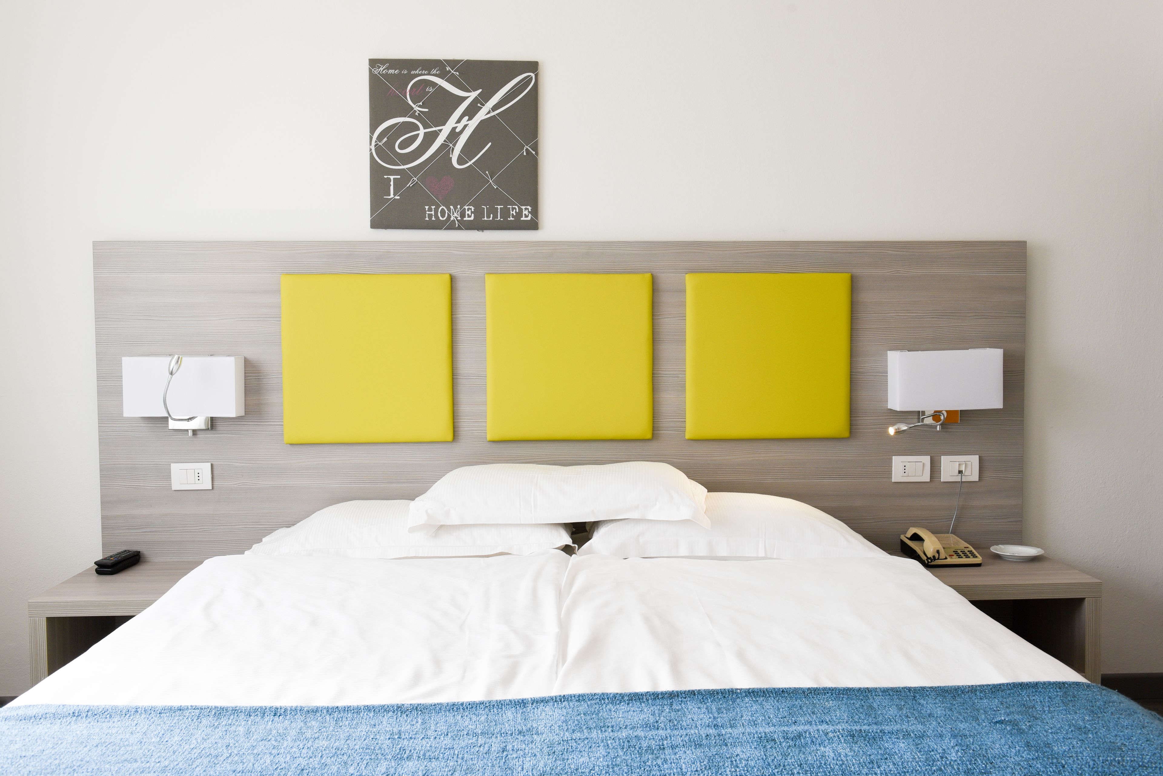 premium bedding, in-room safe, free wifi, bed sheets