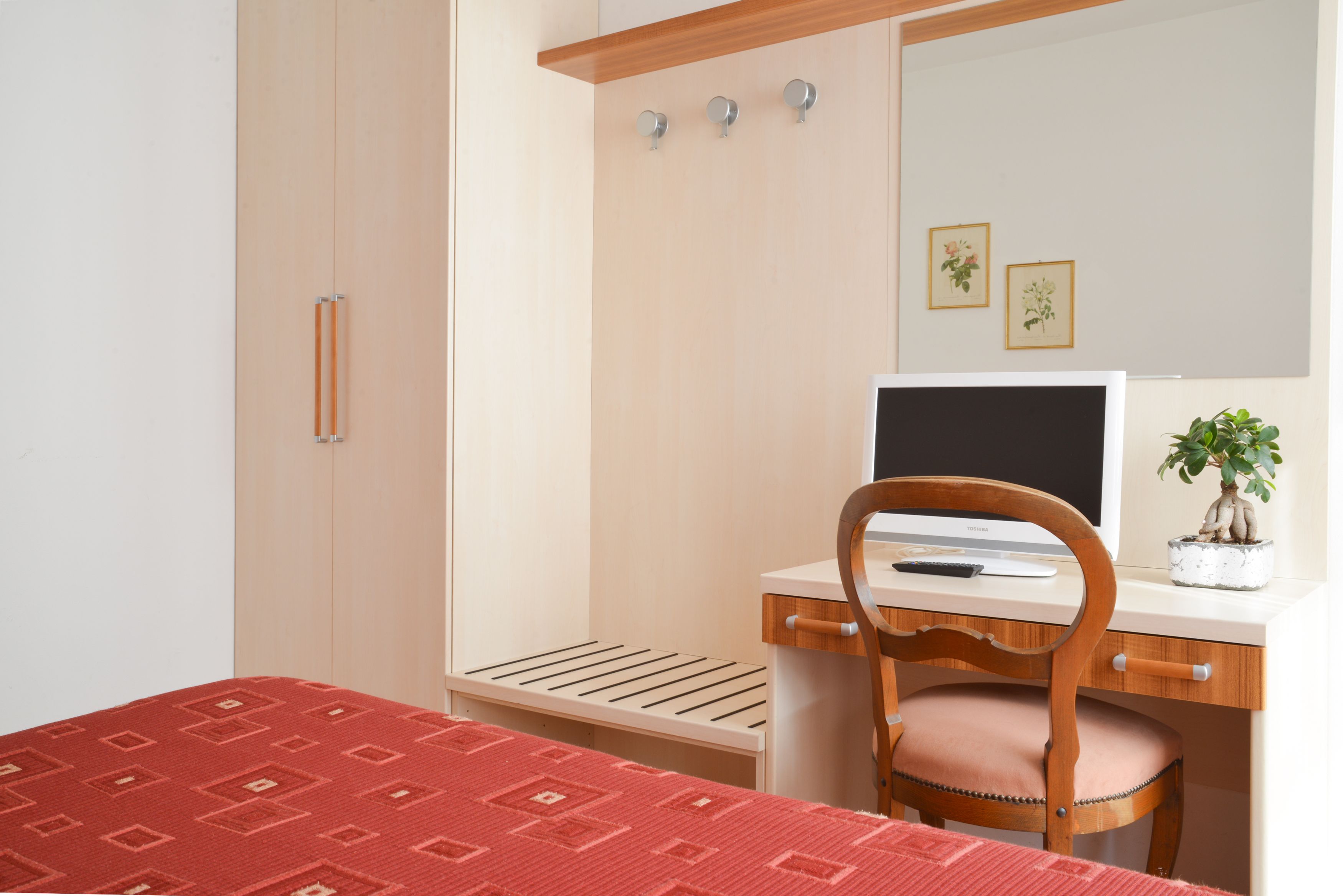 premium bedding, in-room safe, free wifi, bed sheets