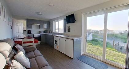 With views towards St. Ives bay and spacious accommodation for up to six guests