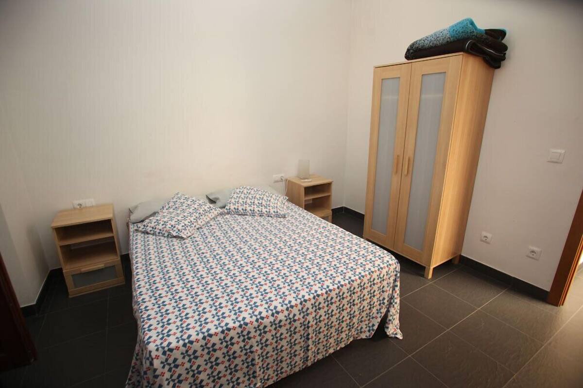 Double Room, Shared Bathroom | Blackout curtains, free WiFi