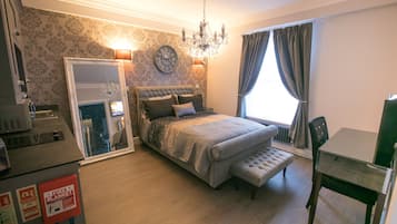 1 camera, una scrivania, ferro/asse da stiro, Wi-Fi gratuito