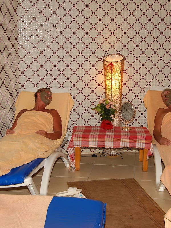 Sauna, Türkisches Bad/Hamam, Körperbehandlungen, Gesichtsbehandlungen