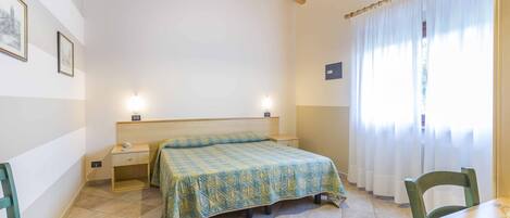 1 quarto, cofres nos quartos, berço de viagem, Wi-Fi de cortesia