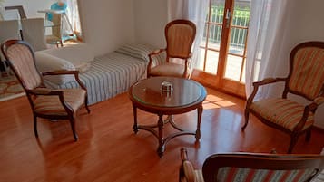 TV, bøker og printere