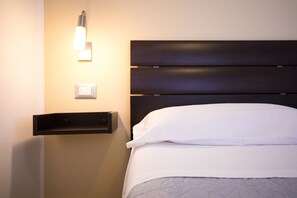 2 bedrooms, in-room safe, iron/ironing board, free WiFi