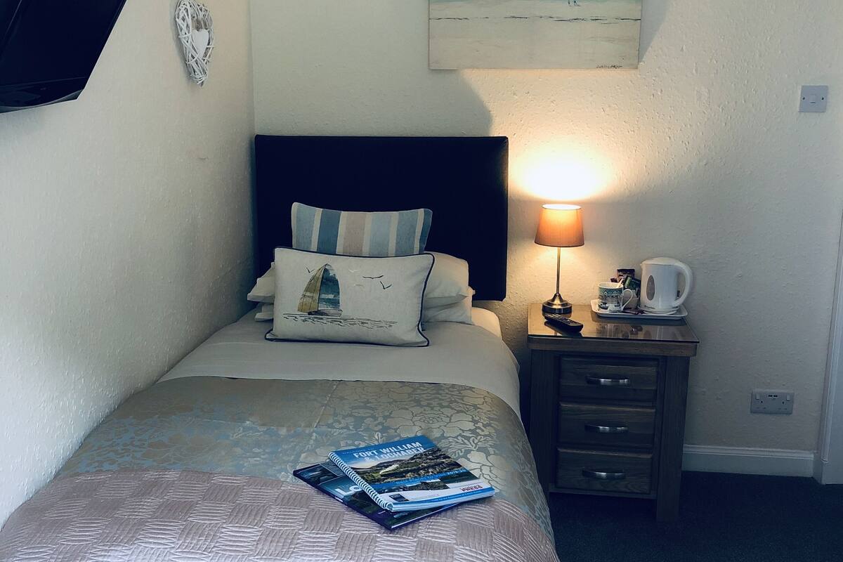 Standard Single Room, 1 Twin Bed | WiFi (free), bed sheets