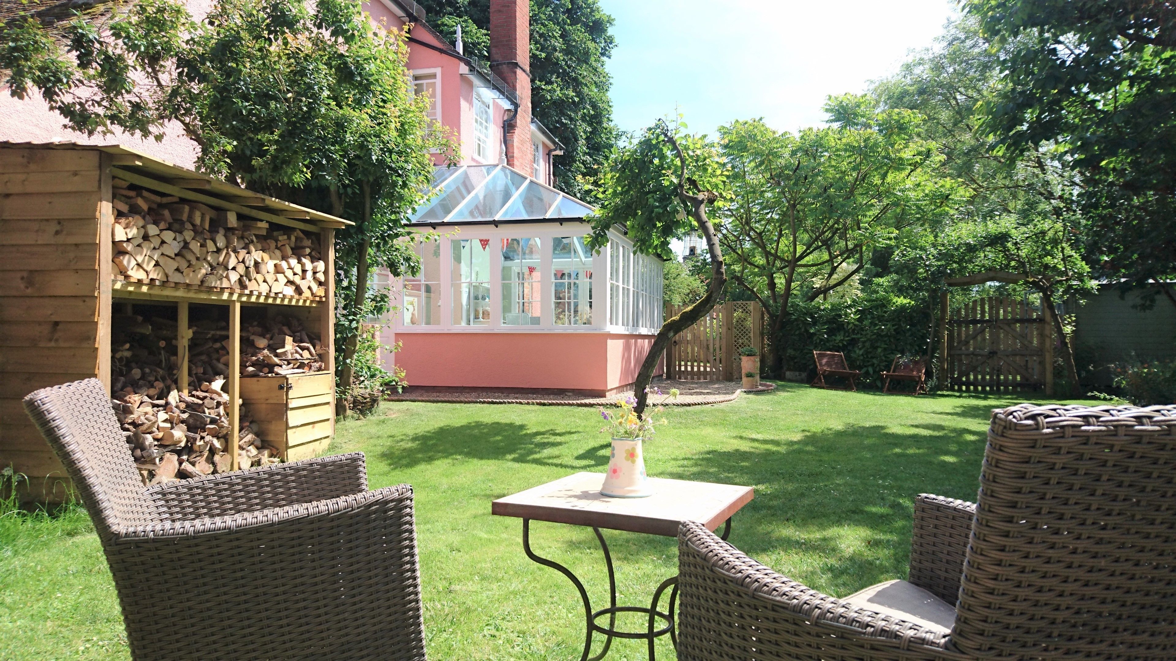 Deluxe King Room with Private Garden | Terrace/patio