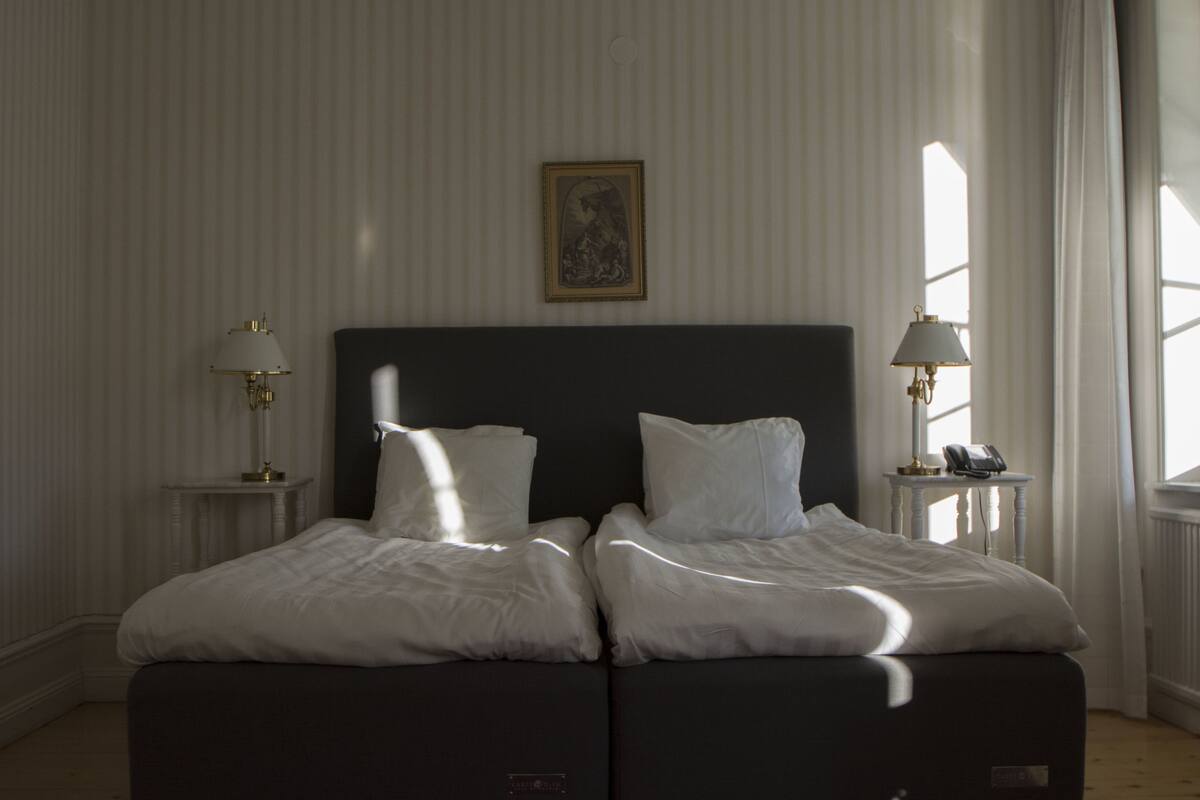 1 bedroom, blackout curtains, bed sheets