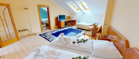 华丽公寓 (Suite 2+2 Centrum KM) | 高档床上用品、特色家居、隔音、婴儿床