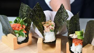 Daily buffet breakfast (JPY 3200 per person)