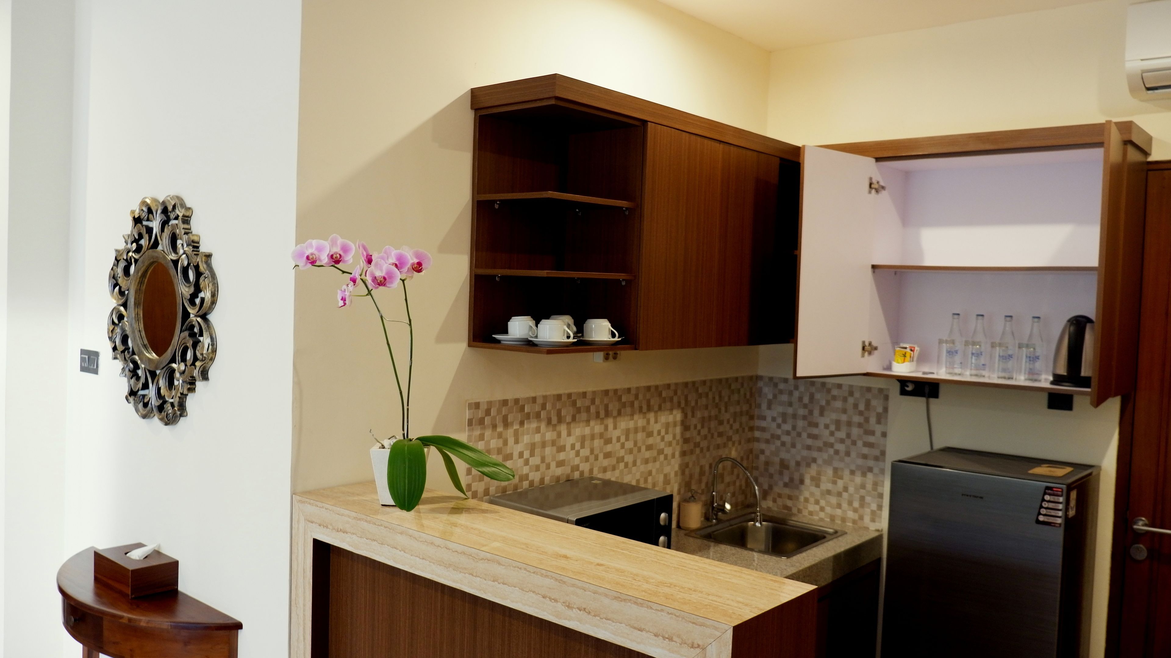 family room, 2 bedrooms | in-room dining