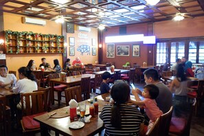 Breakfast, lunch served; local and international cuisine, pool views 