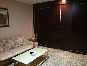 View from room - Imperial Suites Hotel (Manama)