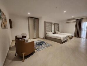 Minibar, in-room safe, desk, free WiFi - Imperial Suites Hotel (Manama)