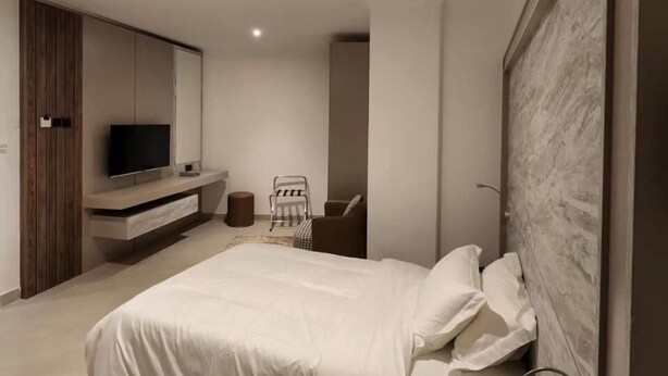 Minibar, caixa forta a l'habitació, escriptori i wifi gratuïta 