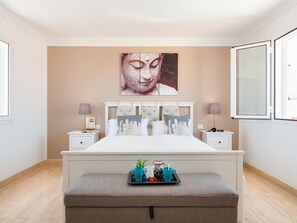 4 chambres, fer et planche à repasser, Wi-Fi, draps fournis