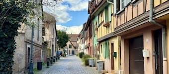 17th-century town house in the pretty town of Barr.