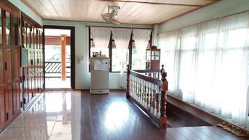 Family Room, Terrace, River View | Living room