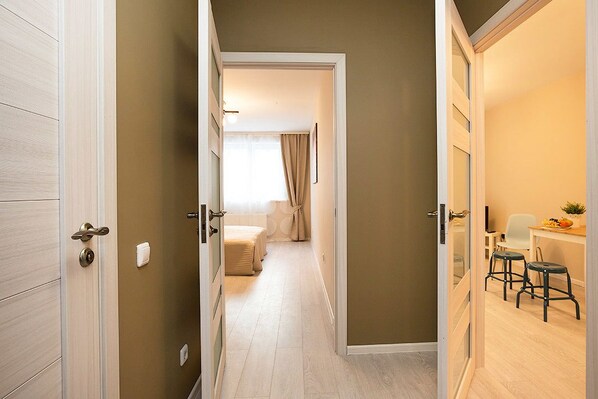 Apartment on Ilyicha str., 42a-88 | Living area | TV - Apartment Etazhydaily Ilyich-Kuznetsov (Yekaterinburg)