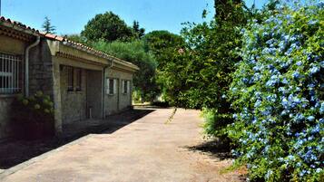 Enceinte de lâhĂ©bergement