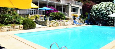 Piscina a l'aire lliure