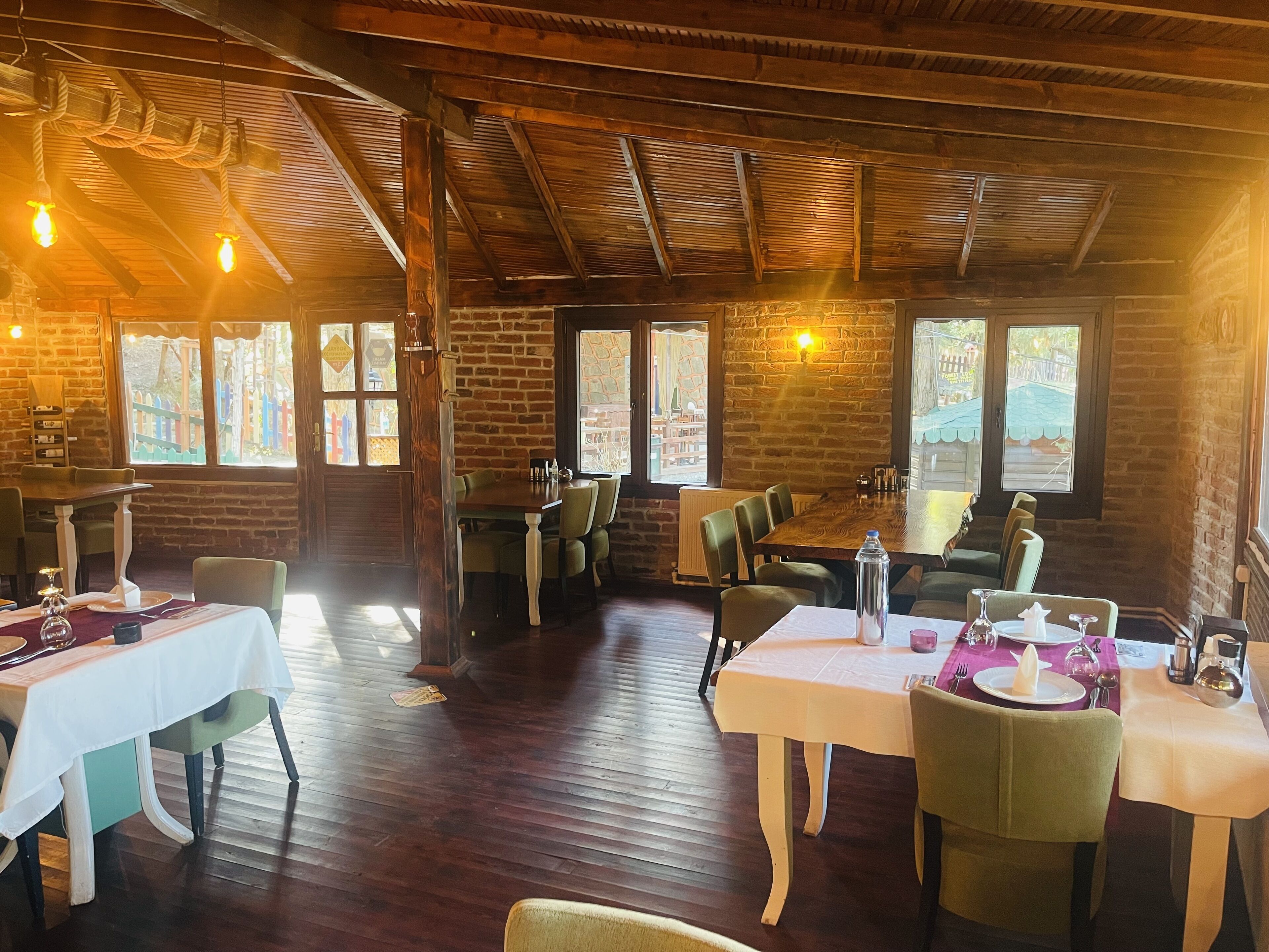 breakfast and dinner served