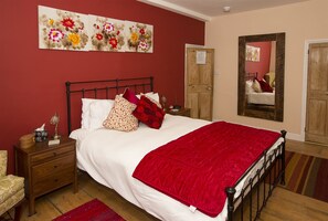 Double Room, 1 King Bed (Park Rose) | Individually decorated, individually furnished, iron/ironing board - Halsons Bed and Breakfast (Bridport)