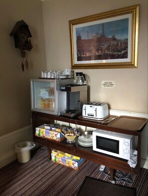 Free daily continental breakfast