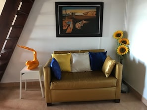 TV