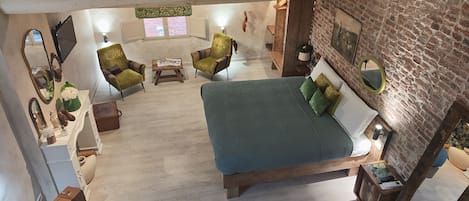 Quarto quádruplo luxo, 1 quarto (Green Room) | Lençóis italianos Frette, roupas de cama premium, edredons de pluma