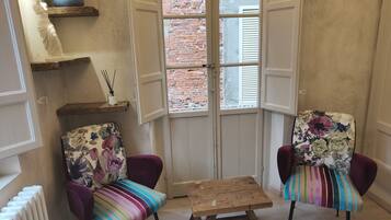 Chambre Double Supérieure (Blue Room)