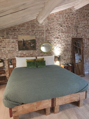 Chambre Quadruple Deluxe, 1 chambre (Green Room) | Draps italiens Frette, literie de qualité supérieure