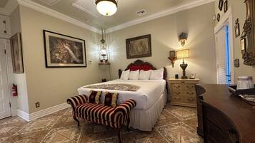 Quarto superior, 1 cama King, para não fumantes, geladeira e micro-ondas (Persian Room) | 1 quarto, roupas de cama premium, edredons de pluma