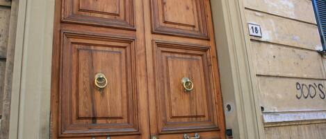 Entrée de l’hébergement