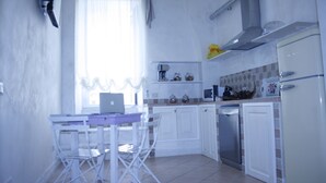 Breakfast area - Crystal Rhome Guest House (Rome)