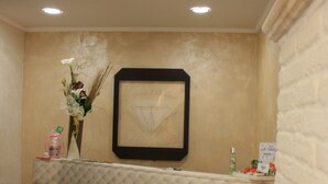 Reception - Crystal Rhome Guest House (Rome)