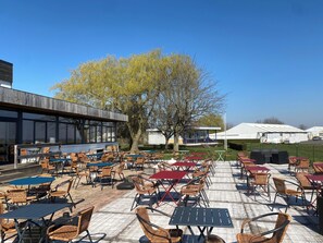 Exterior - L'aérodrome de la Baie de Somme (Buigny-Saint-Maclou)