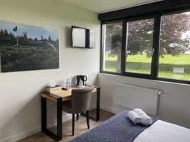 双人房或双床房 | 客房服务设施