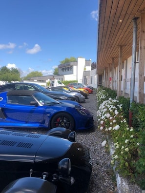 Rolstoeltoegankelijke parkeerplaatsen