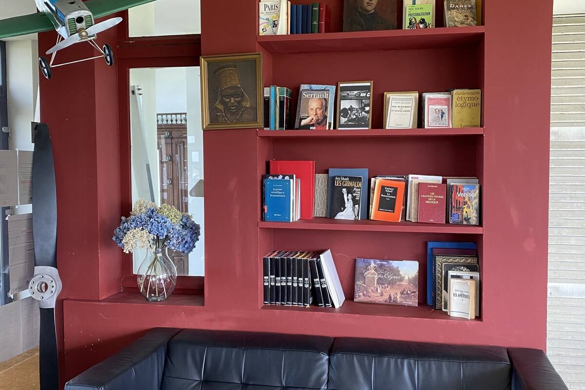 lunch and dinner served, french cuisine