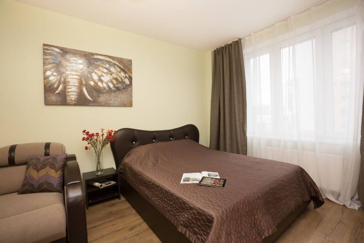 Apartment on Kuybysheva, 21-220 | Iron/ironing board, free WiFi, bed sheets