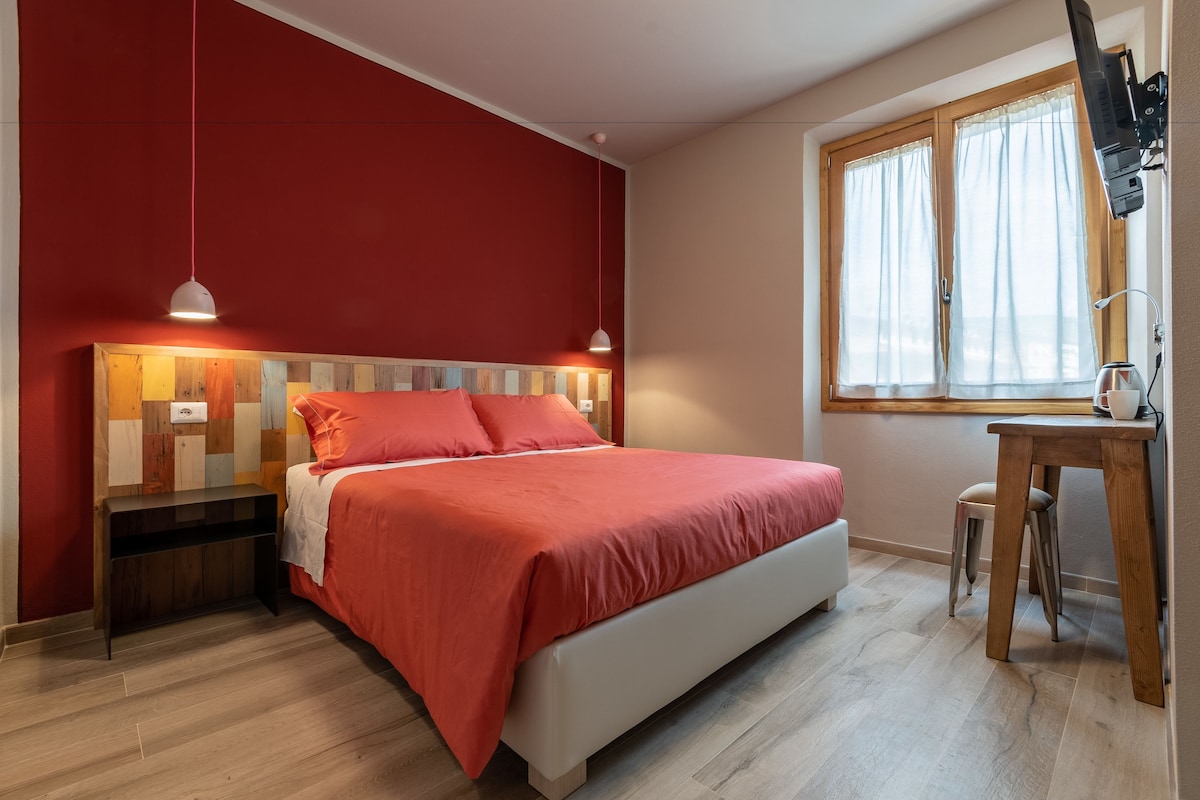 1 bedroom, desk, soundproofing, WiFi (free)