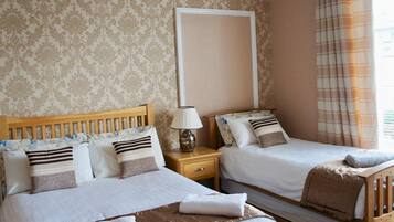 Iron/ironing board, free WiFi, bed sheets