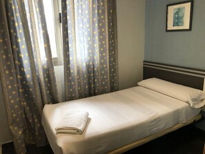 Single Room | Free WiFi - Hostal Rica Posada (Guadalajara)