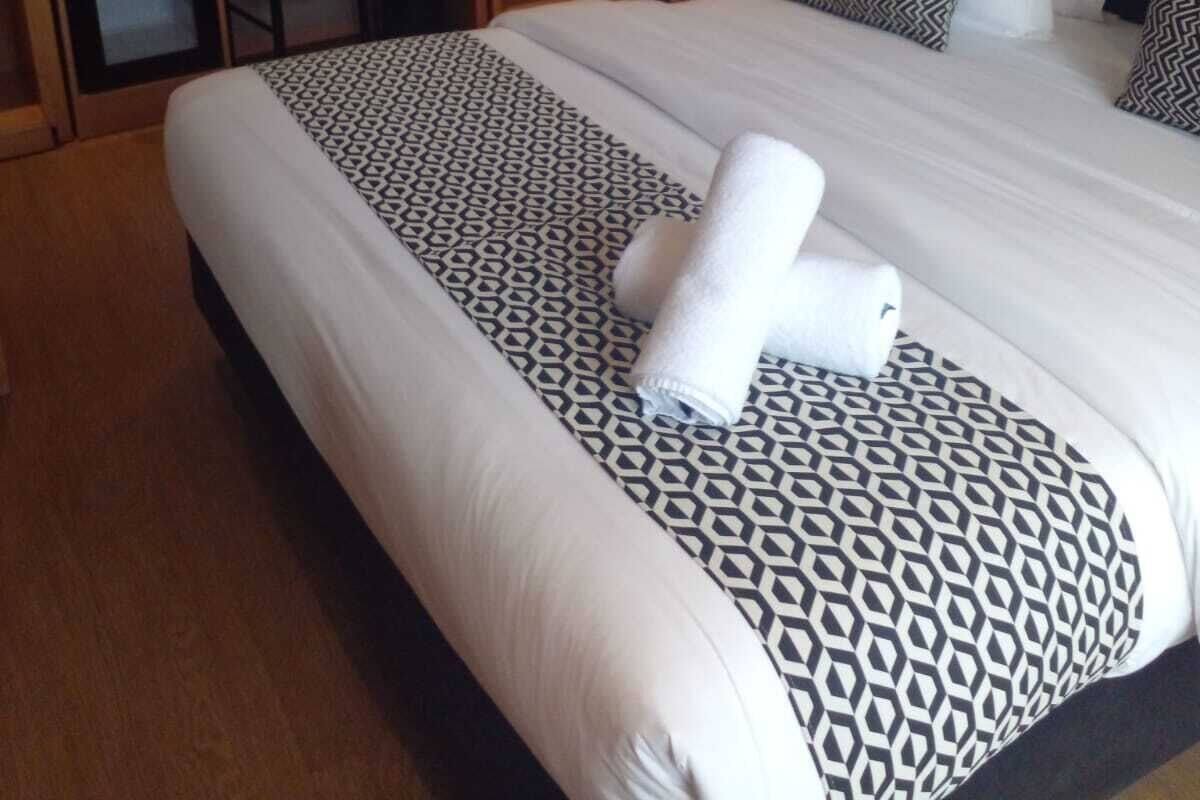 Comfort Suite, 1 King Bed, Accessible, Non Smoking