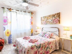 6 bedrooms, iron/ironing board, Internet, bed sheets - Charming house with pool, terrace and WiFi (Dúrcal)