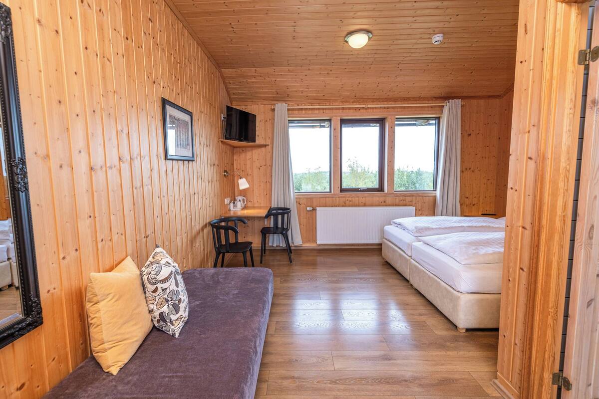 Dreibettzimmer, 3 Einzelbetten, eigenes Bad