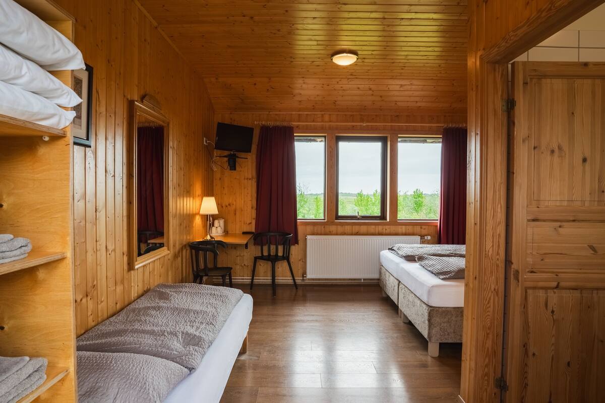 triple room, 3 single beds, private bathroom | soundproofing, free wifi, bed sheets, wheelchair access